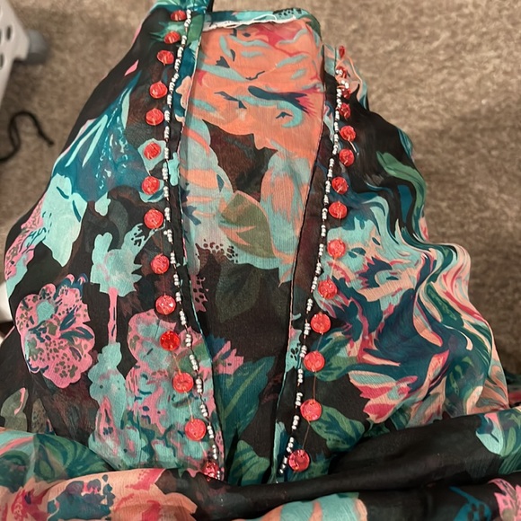 Multi color floral top. - Picture 4 of 5